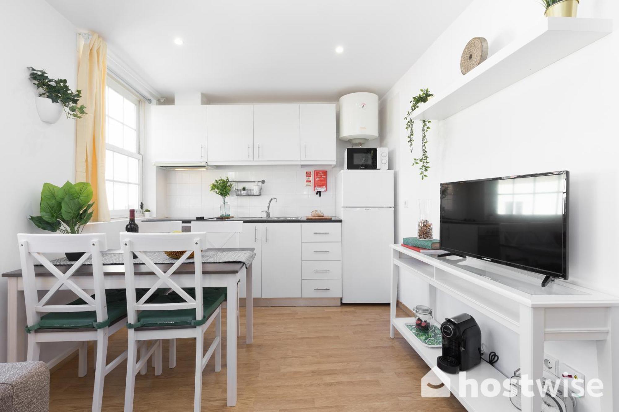 Host Wise - Colorful Fresh Flats - Batalha Apartment Porto Room photo